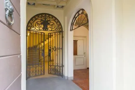Papavero Accademia Carrara Апартаменты *