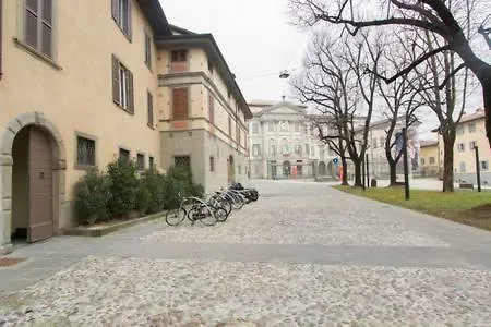 Papavero Accademia Carrara דירה *